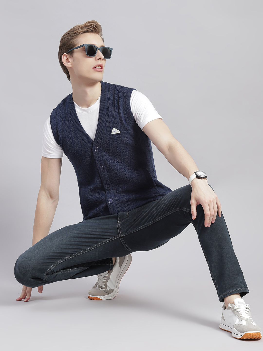 Men Navy Blue Self Design V Neck Sleeveless Cardigans