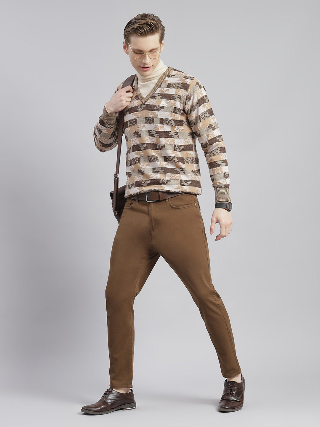 Men Brown Self Design V Neck Full Sleeve Cardigans