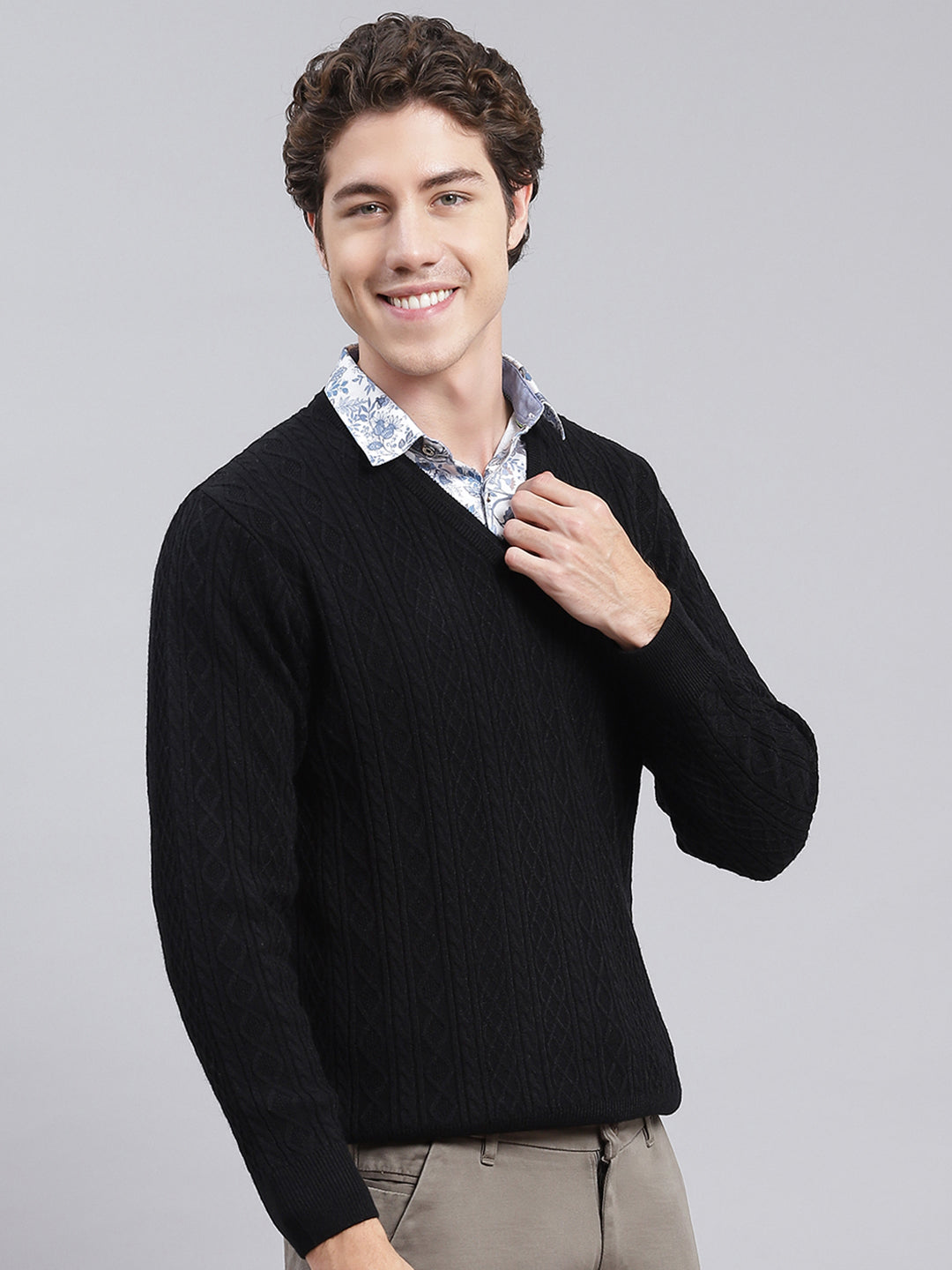 Men Black Self Design Wool blend Pullover