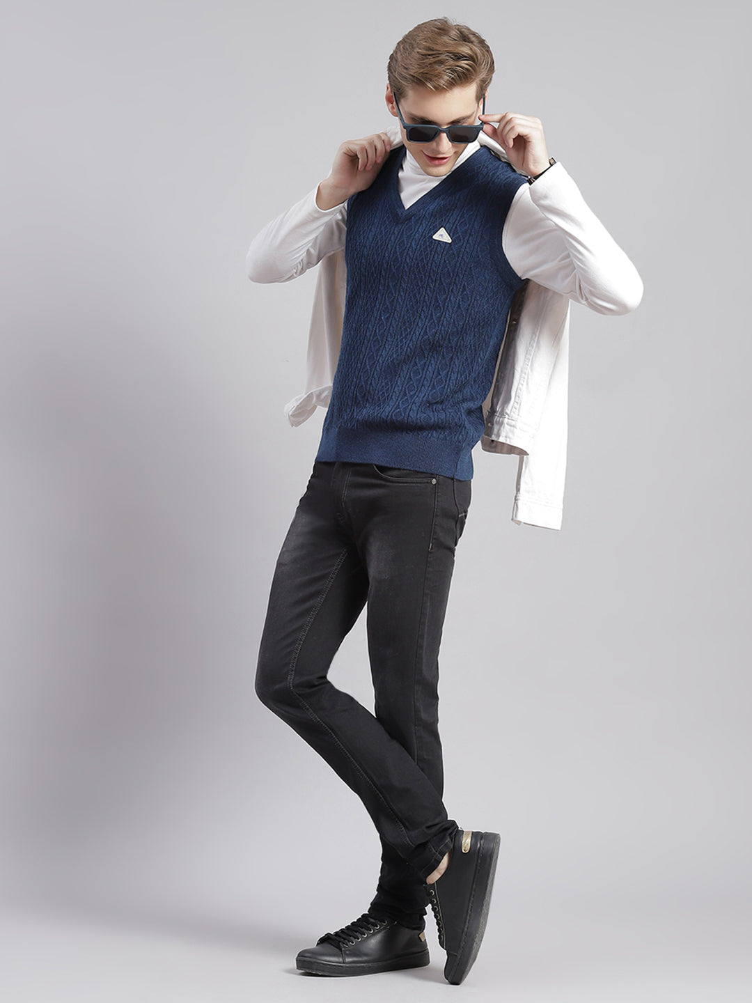 Men Blue Self Design V Neck Sleeveless Sweaters/Pullovers