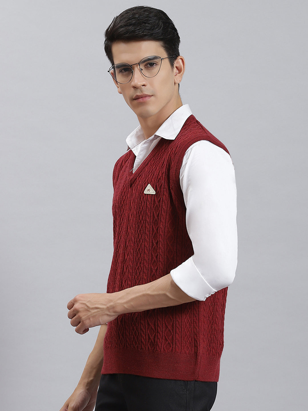 Men Maroon Self Design V Neck Sleeveless Sweaters/Pullovers