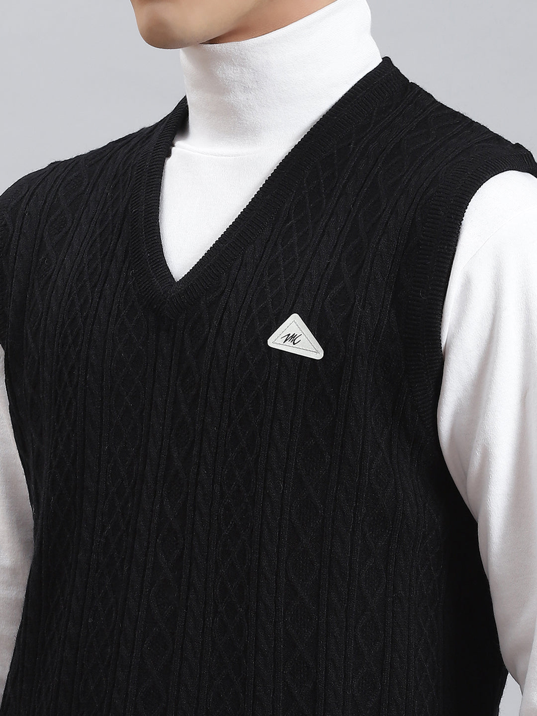 Men Black Self Design V Neck Sleeveless Sweaters/Pullovers