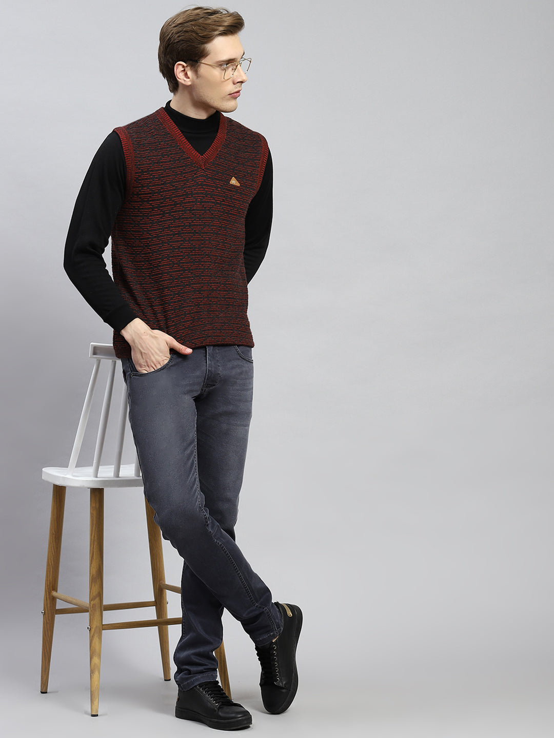 Men Maroon Jaquard Sweater