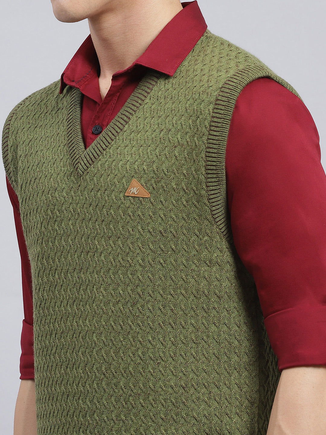 Men Green Self Design Pure wool Sweater