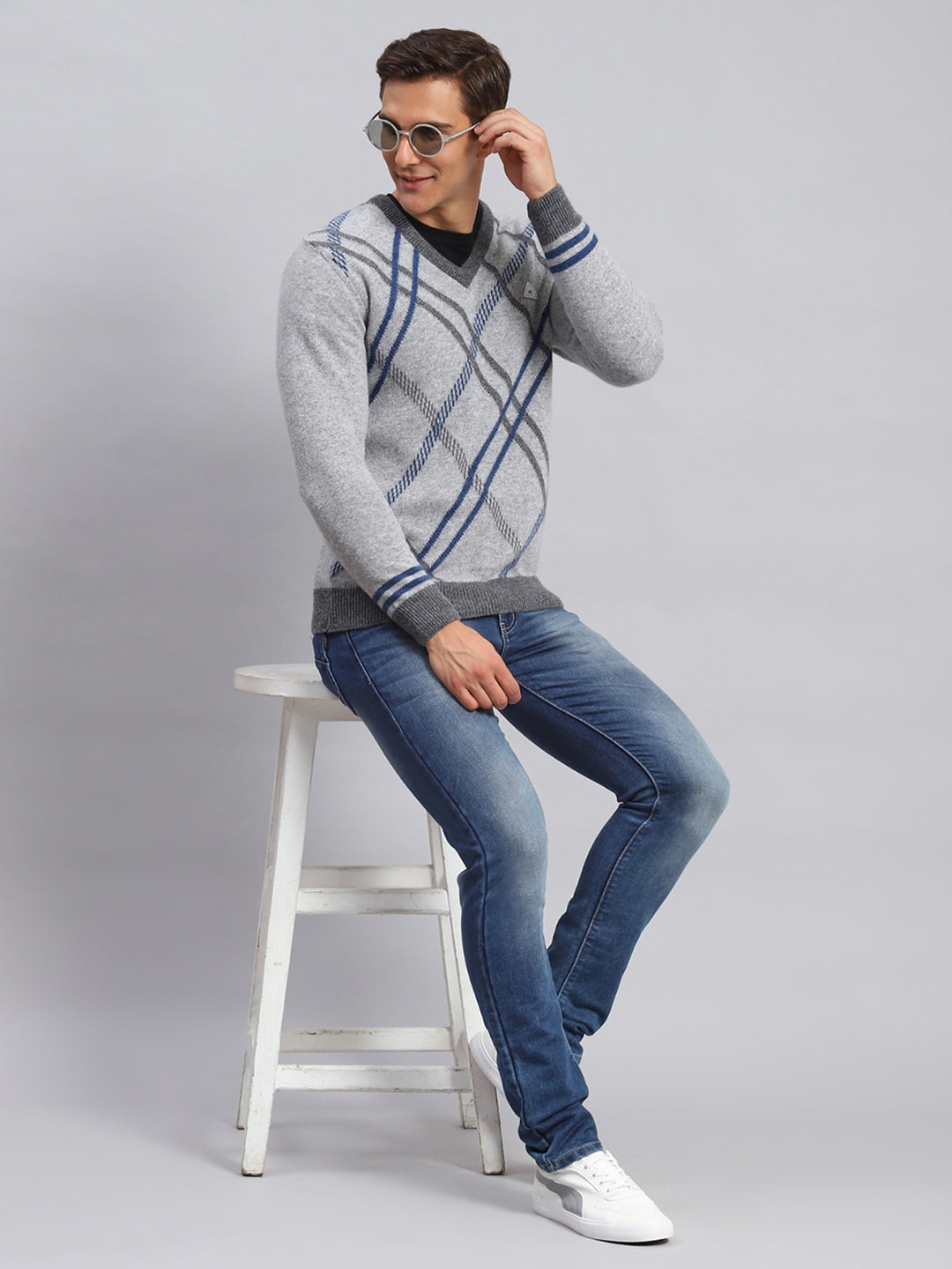 Men Grey Self Design Lamb wool Pullover