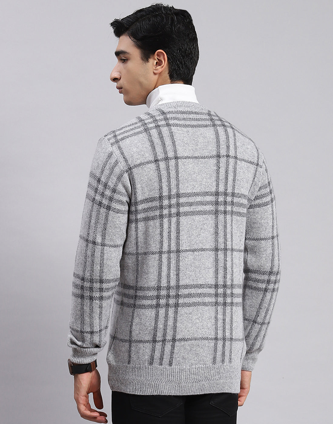 Men Grey Check V Neck Full Sleeve Sweaters/Pullovers