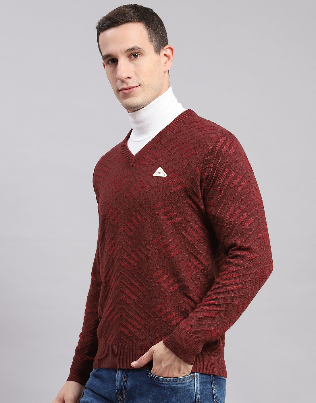 Men Maroon Self Design V Neck Full Sleeve Sweaters/Pullovers