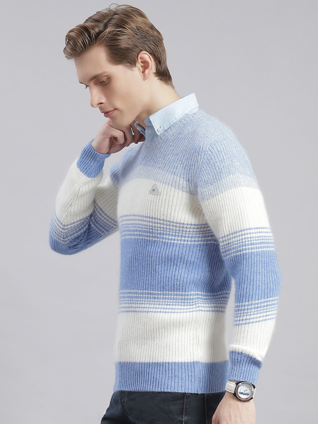 Men Blue Stripe V Neck Full Sleeve Sweaters/Pullovers