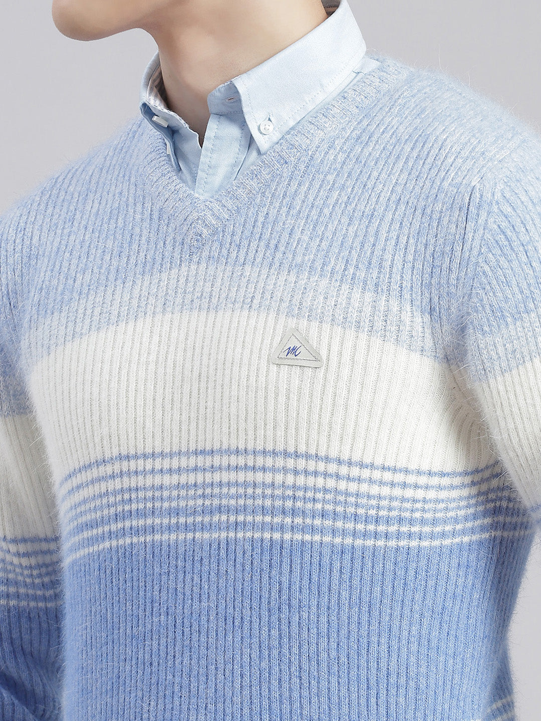 Men Blue Stripe V Neck Full Sleeve Sweaters/Pullovers