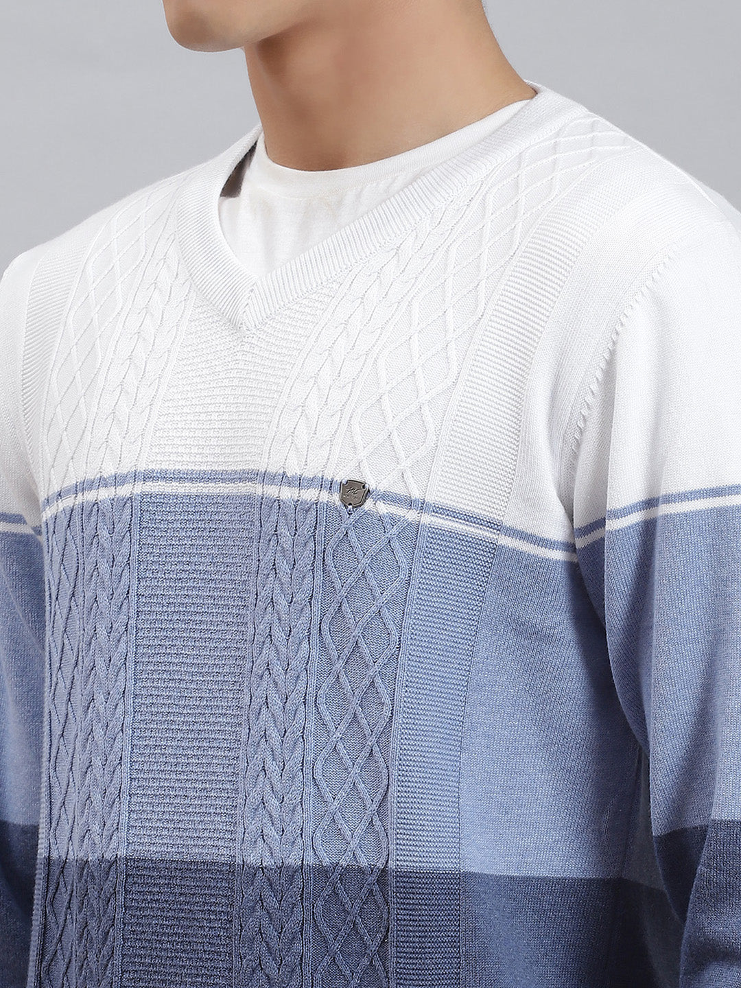 Men Blue Stripe V Neck Full Sleeve Sweaters/Pullovers