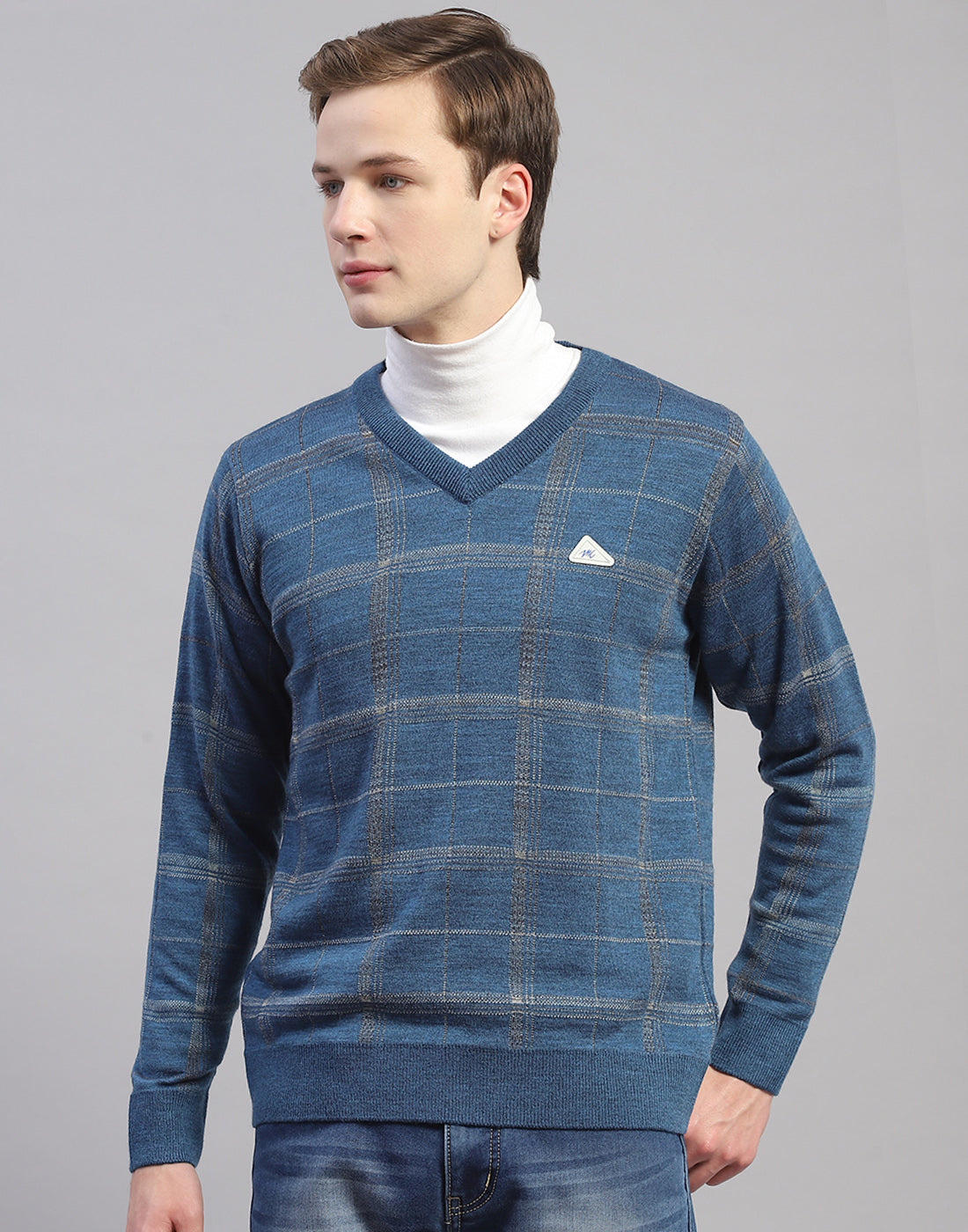 Men Blue Check V Neck Full Sleeve Pullover