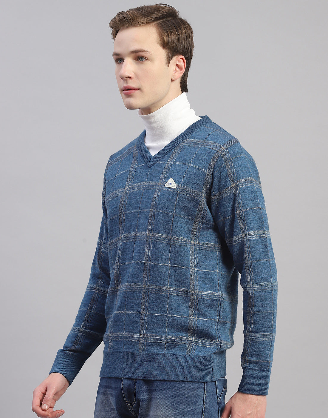 Men Blue Check V Neck Full Sleeve Pullover