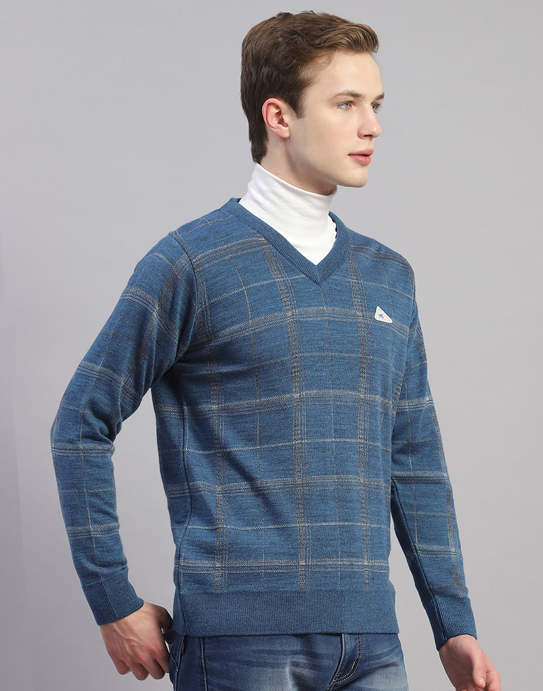 Men Blue Check V Neck Full Sleeve Pullover