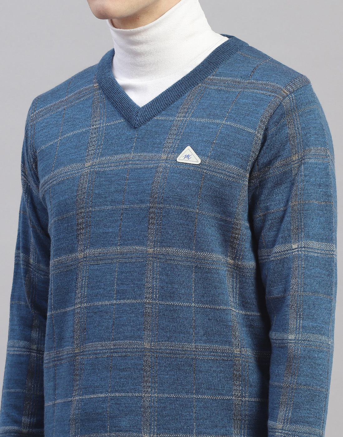 Men Blue Check V Neck Full Sleeve Pullover