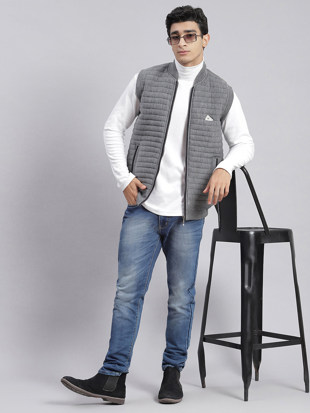 Men Grey Solid T Neck Sleeveless Jackets