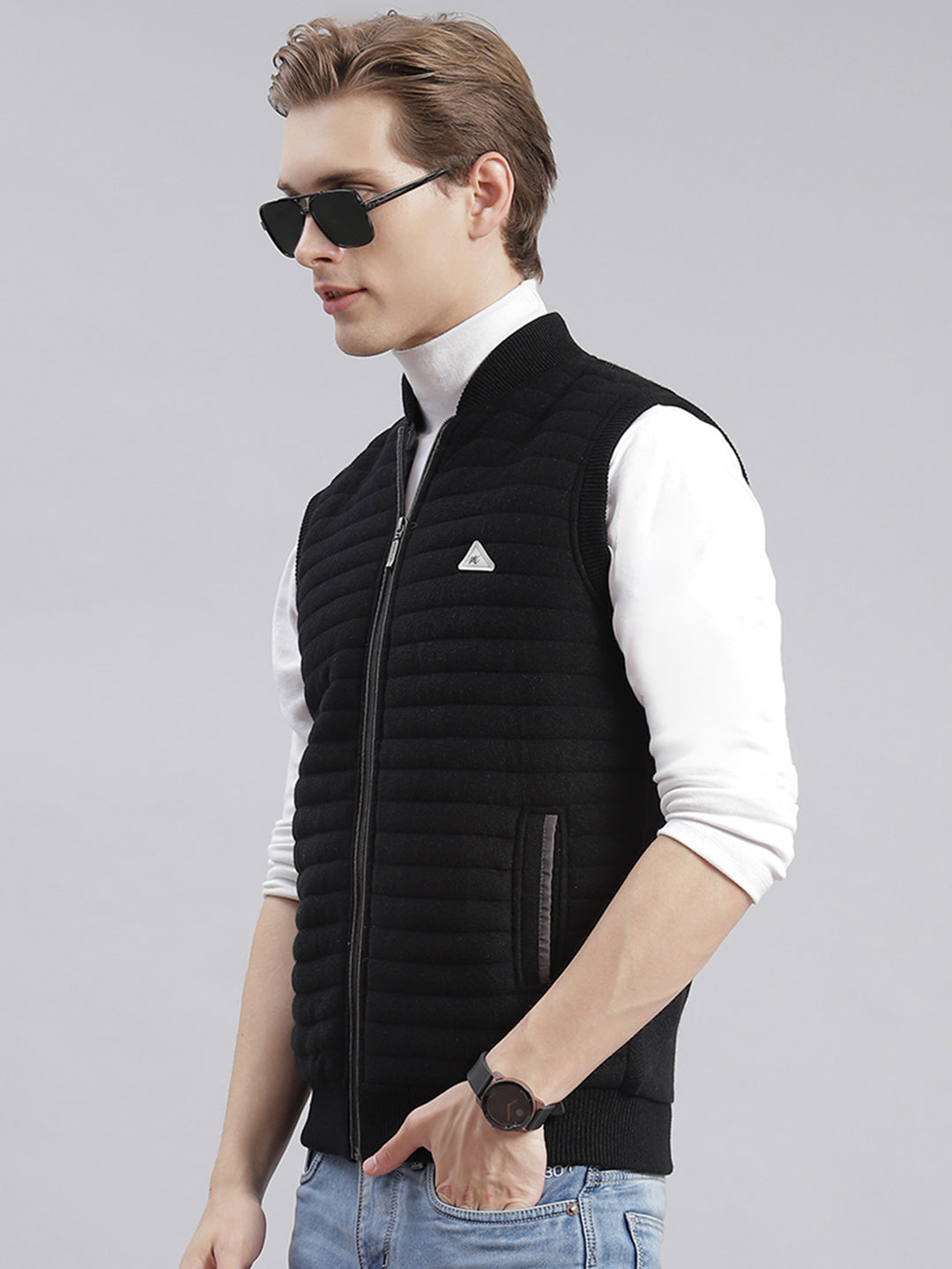 Men Black Solid Mandarin Collar Sleeveless Jackets