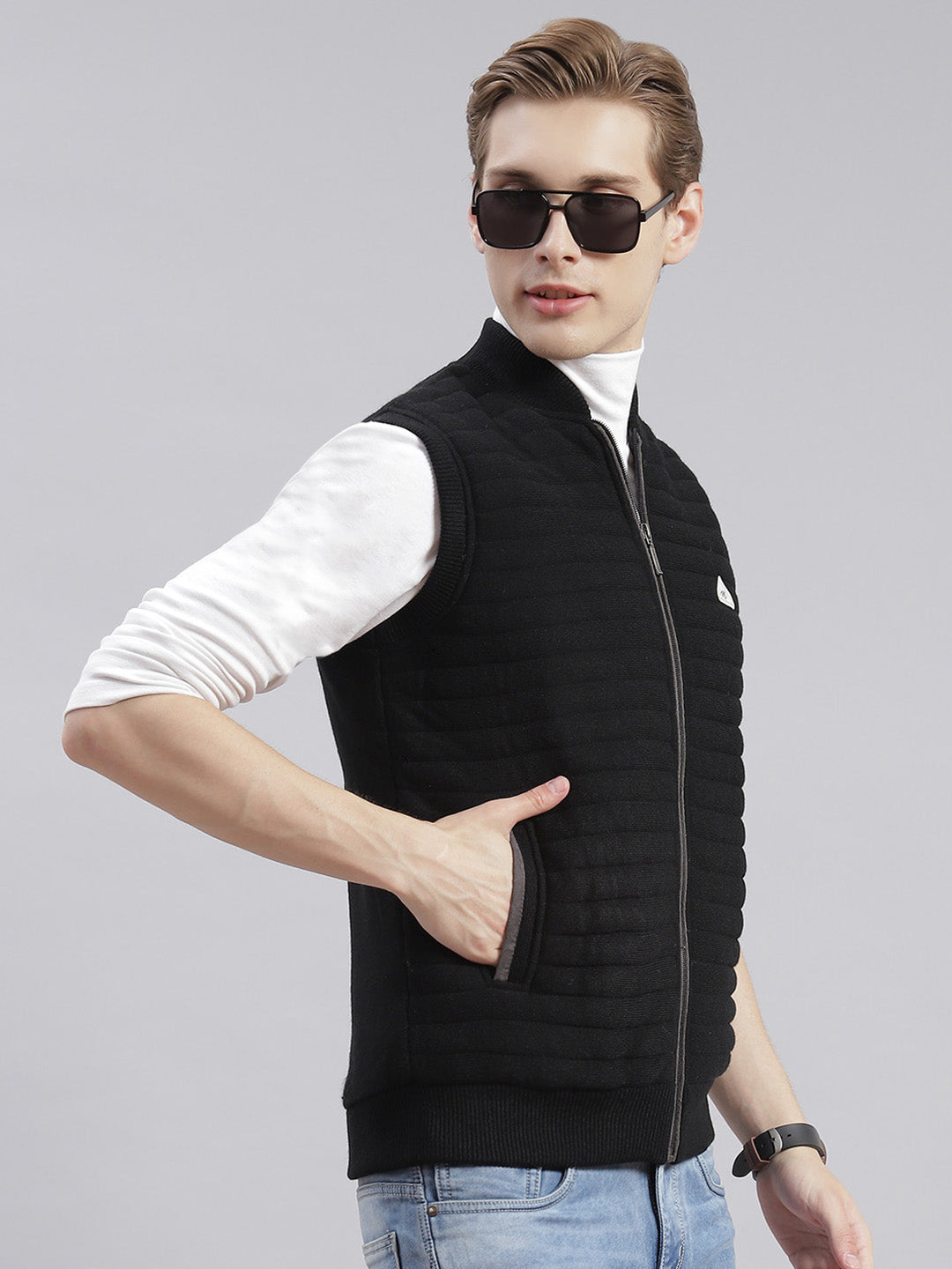 Men Black Solid Mandarin Collar Sleeveless Jackets