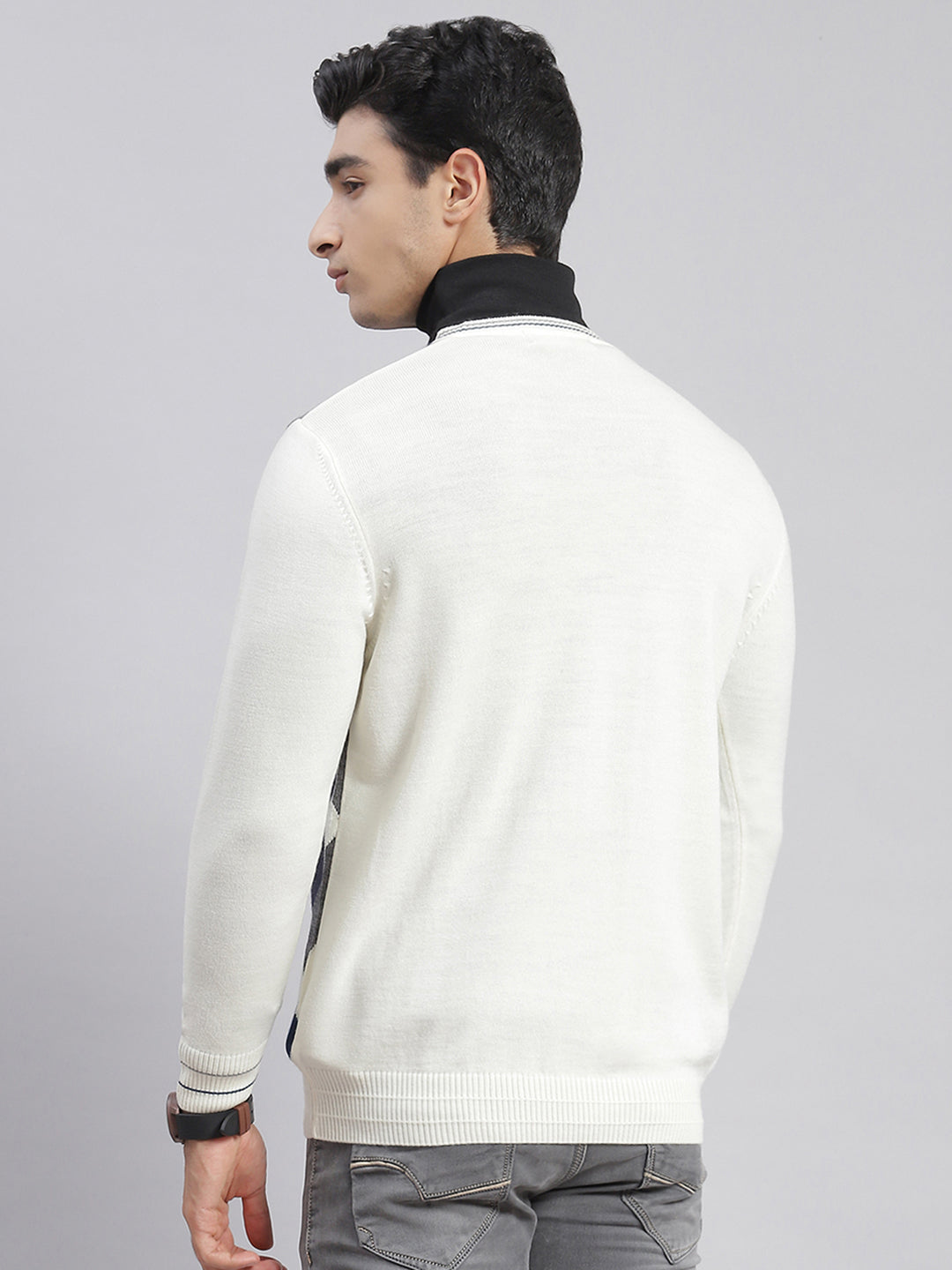 Men Cream Self Design V Neck Full Sleeve Sweaters/Pullovers