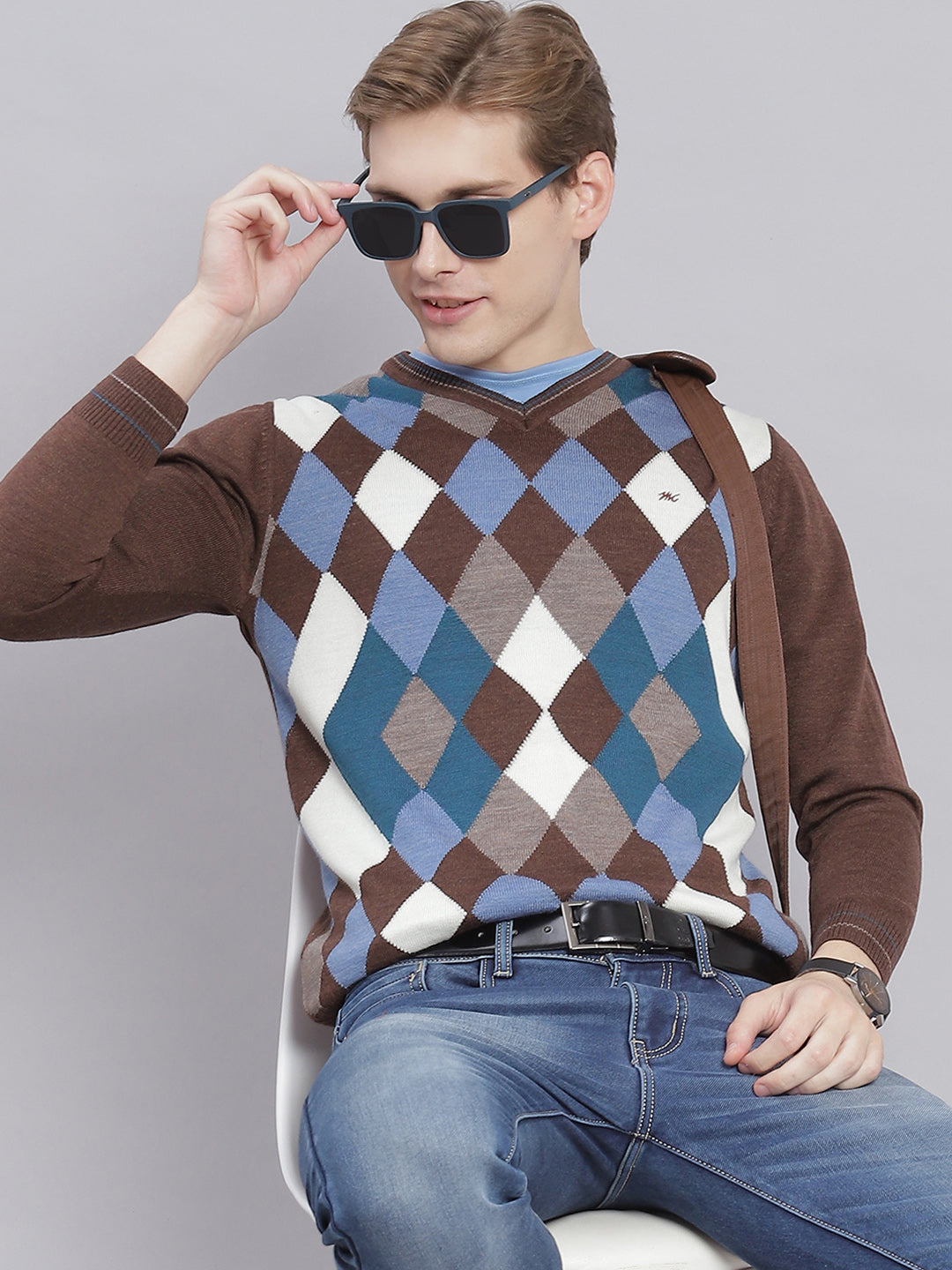 Men Brown Self Design V Neck Full Sleeve Sweaters/Pullovers