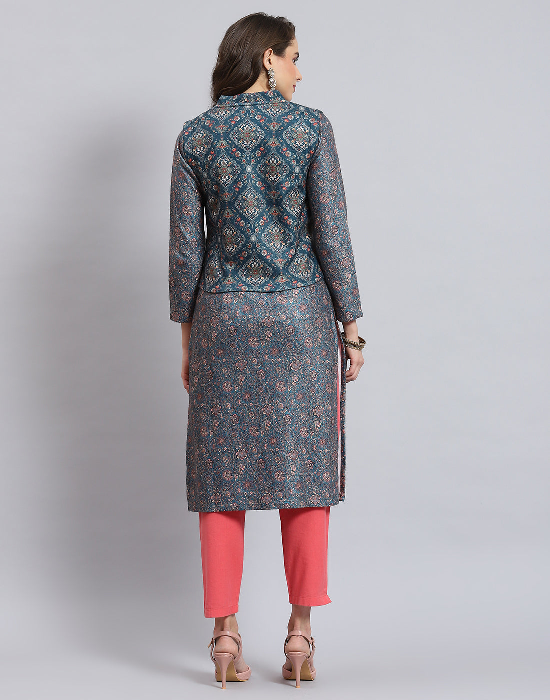 Women Teal Blue Printed Mandarin Collar Full Sleeve Kurtis Set