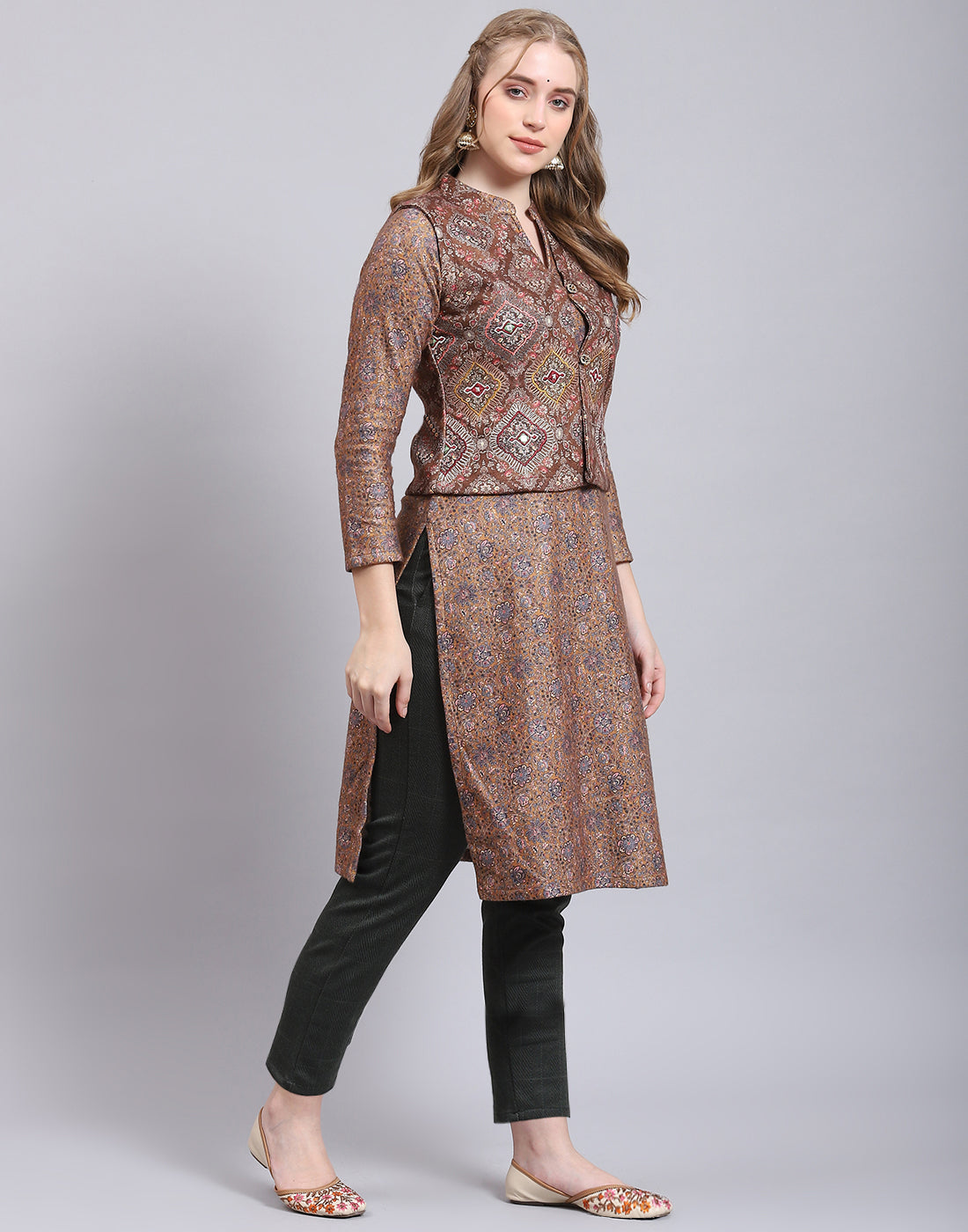 Women Brown Printed Mandarin Collar Full Sleeve Kurtis Set