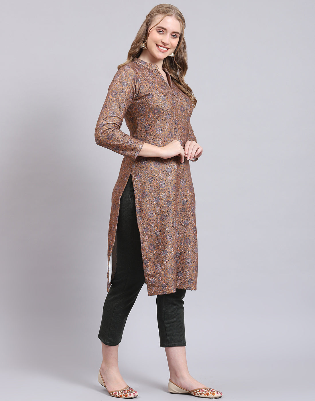 Women Brown Printed Mandarin Collar Full Sleeve Kurtis Set