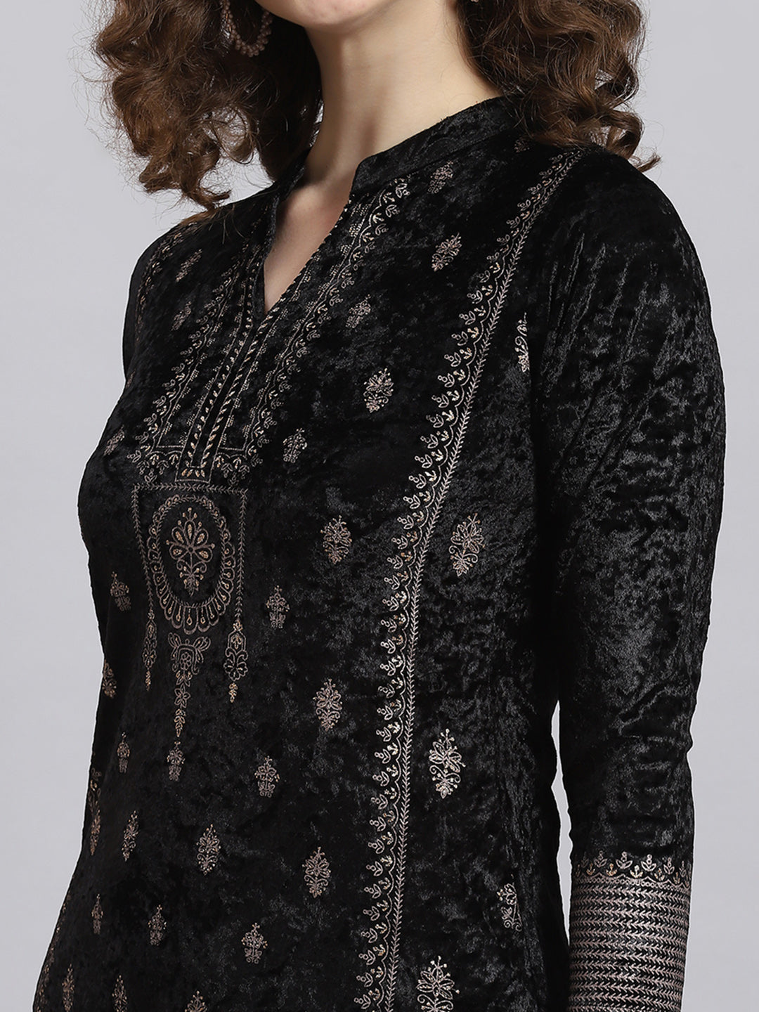 Women Black Solid Mandarin Collar Full Sleeve Kurtis Set