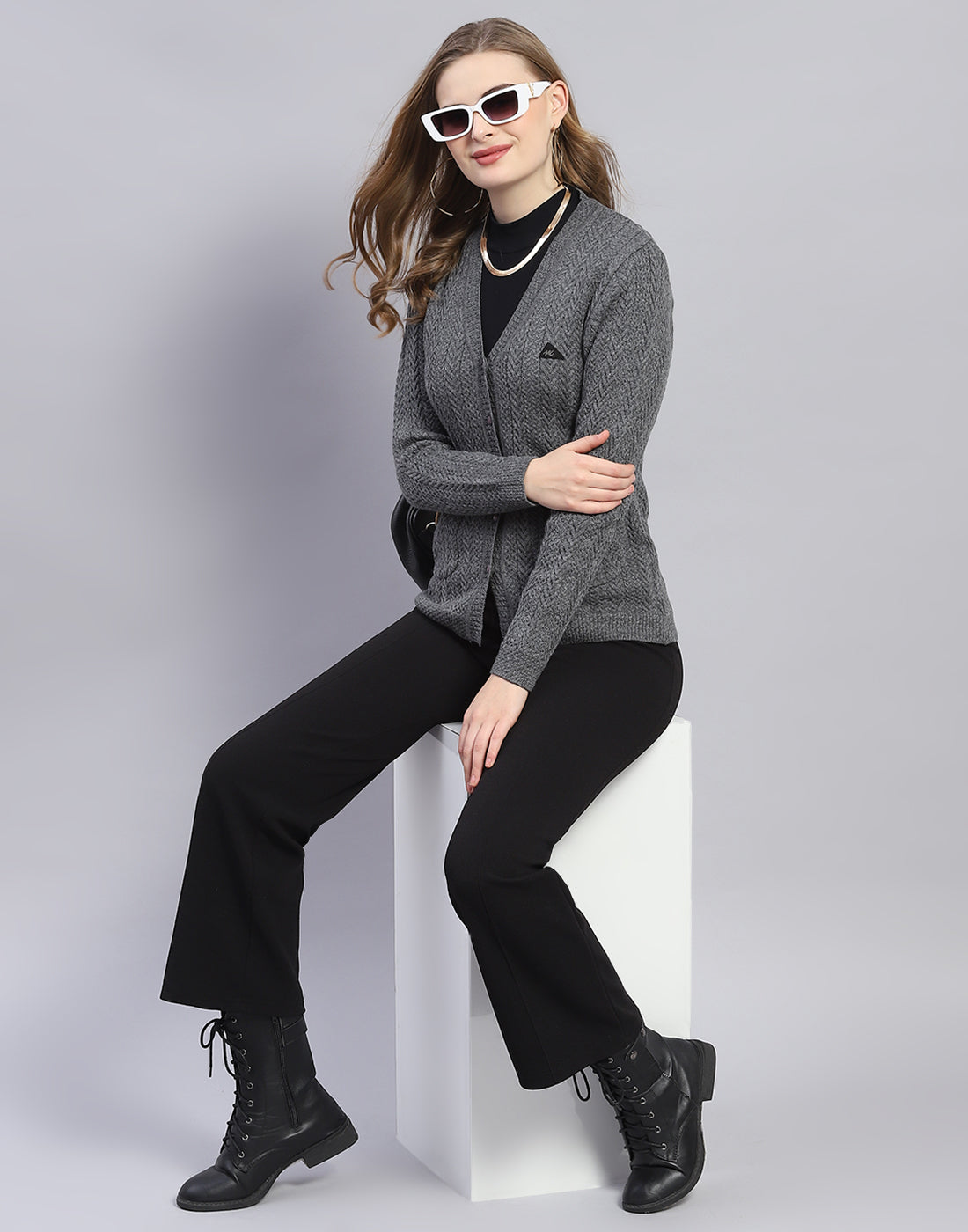 Women Grey Solid V Neck Full Sleeve Cardigan