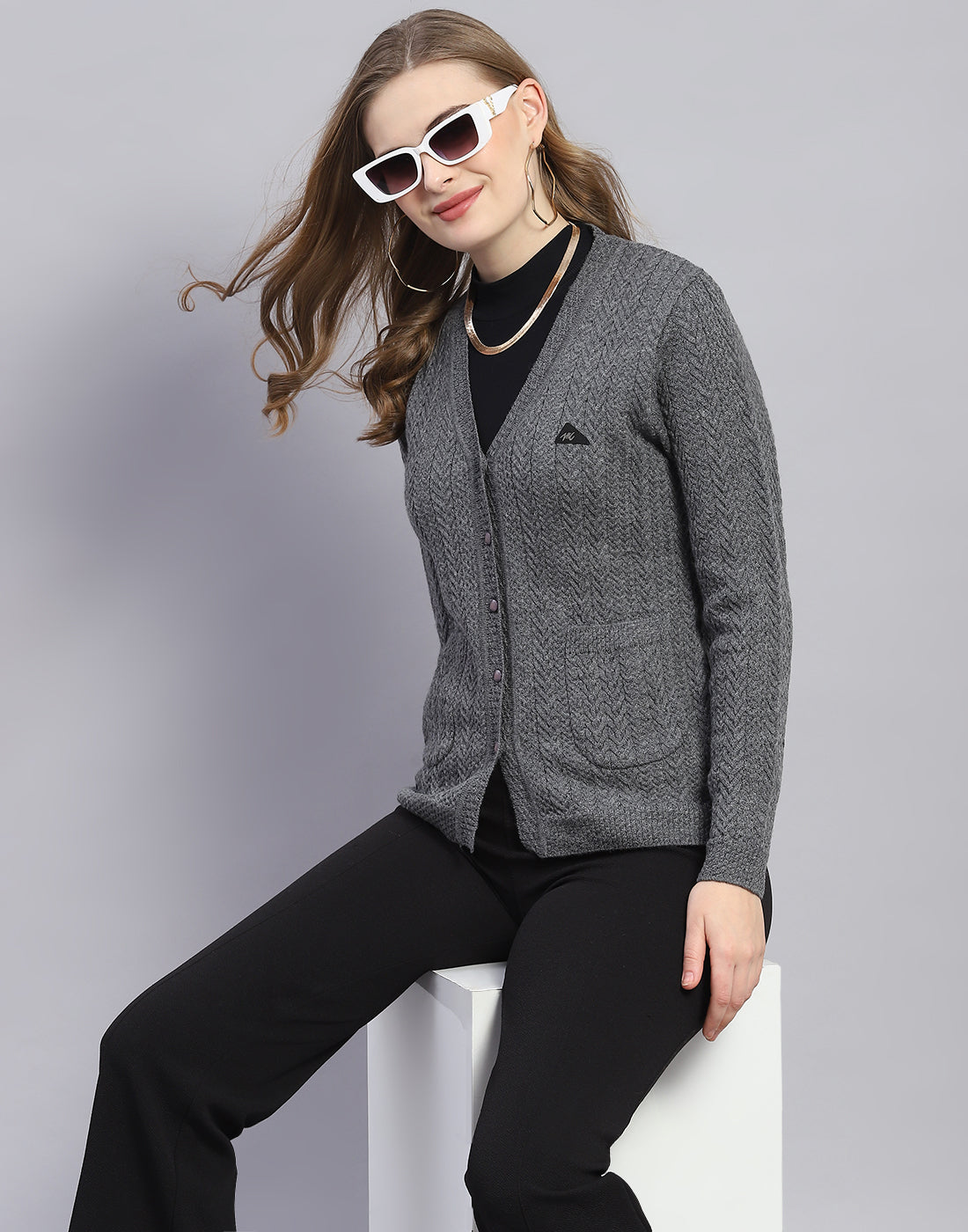 Women Grey Solid V Neck Full Sleeve Cardigan