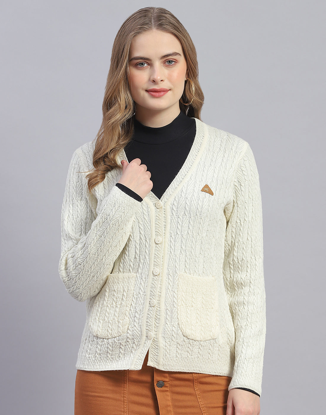 Women Off White Solid V Neck Full Sleeve Cardigan