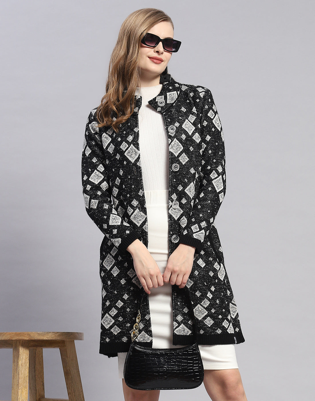 Women Black Jaquard Round Neck Full Sleeve Coat