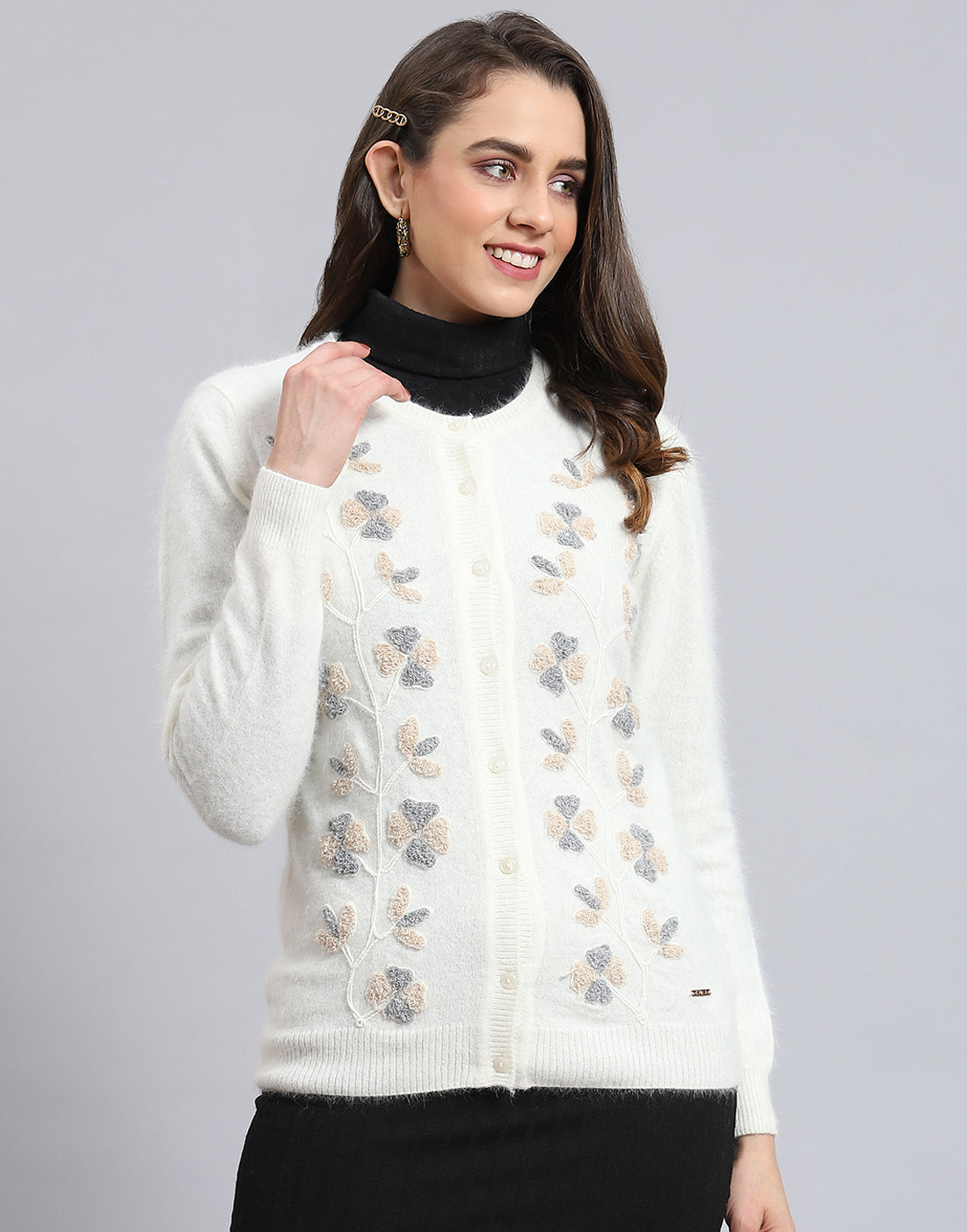 Women White Solid Round Neck Full Sleeve Cardigan