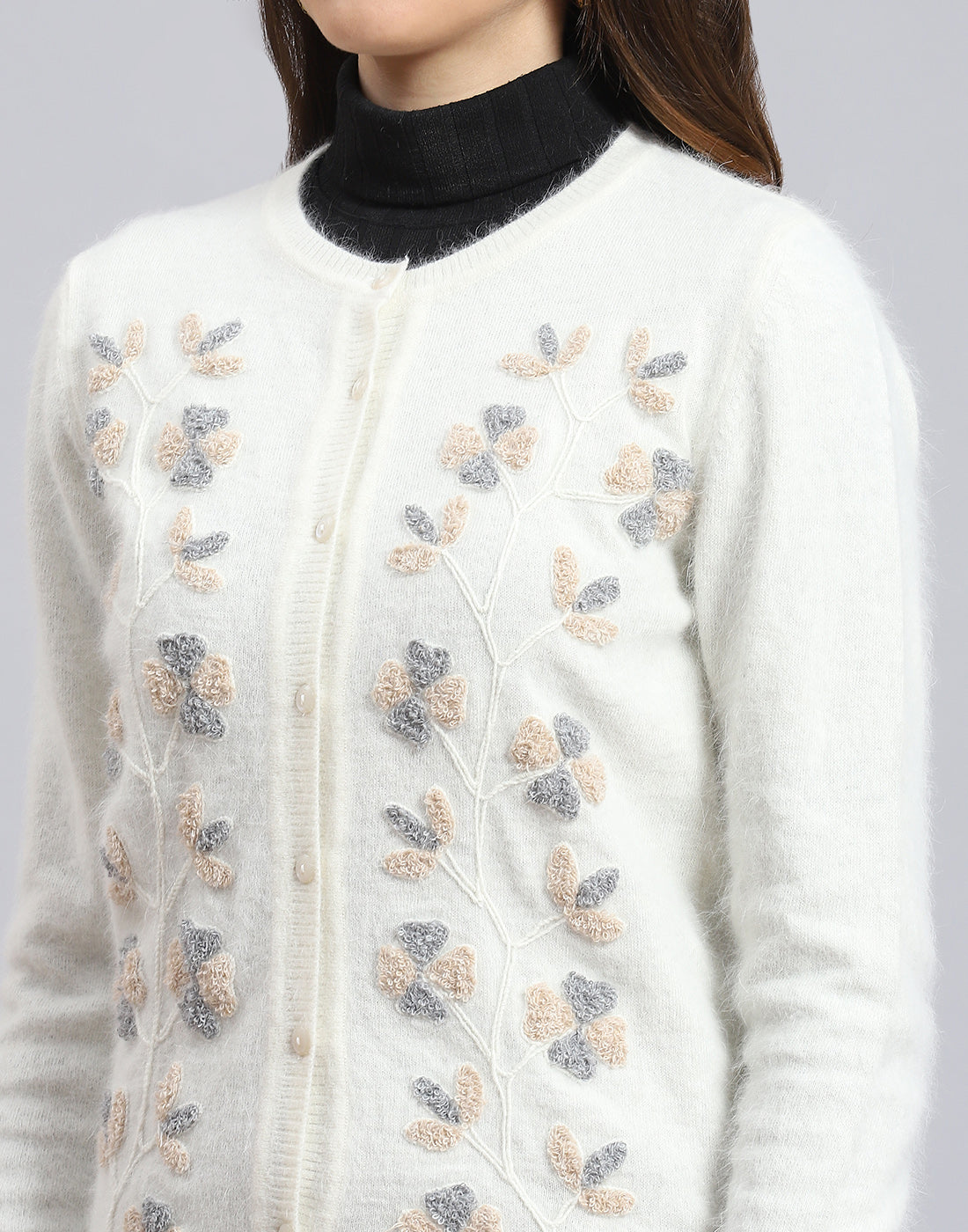 Women White Solid Round Neck Full Sleeve Cardigan