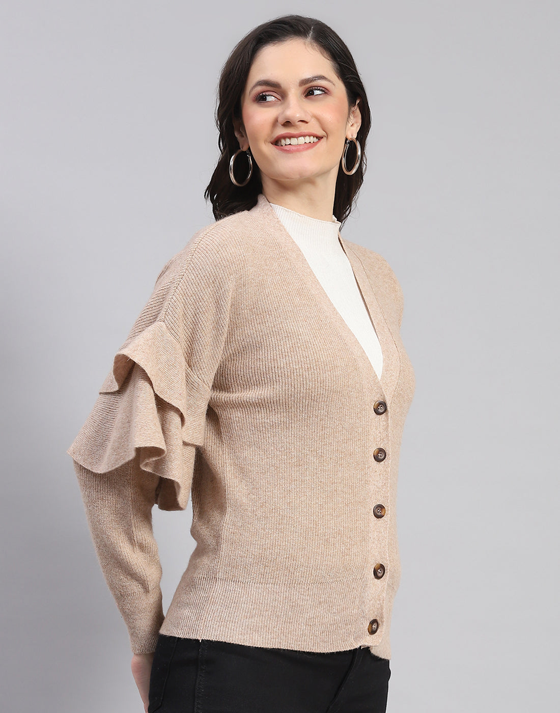 Women Beige Solid V Neck Full Sleeve Cardigan