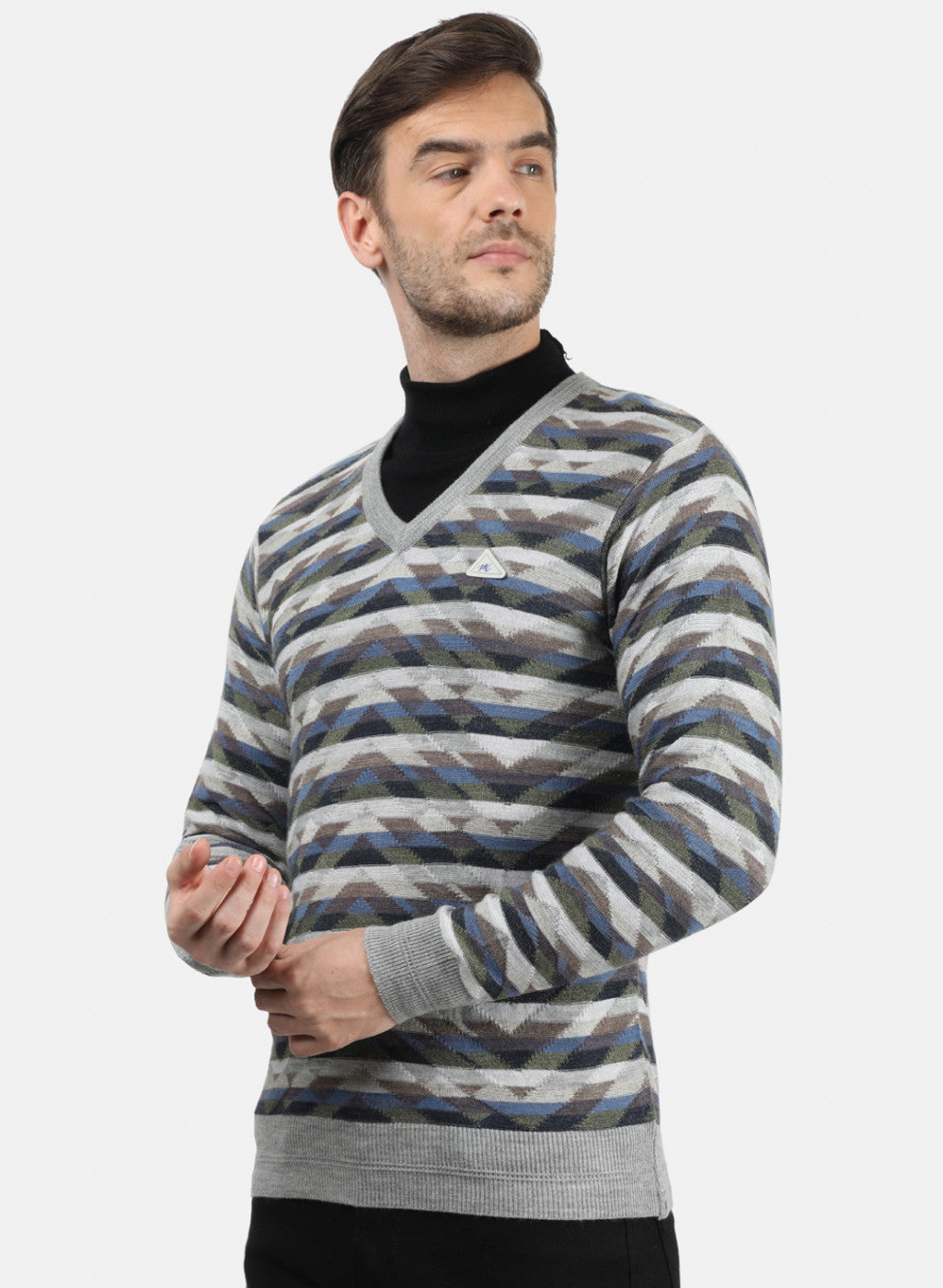 Men Grey Solid Pullover