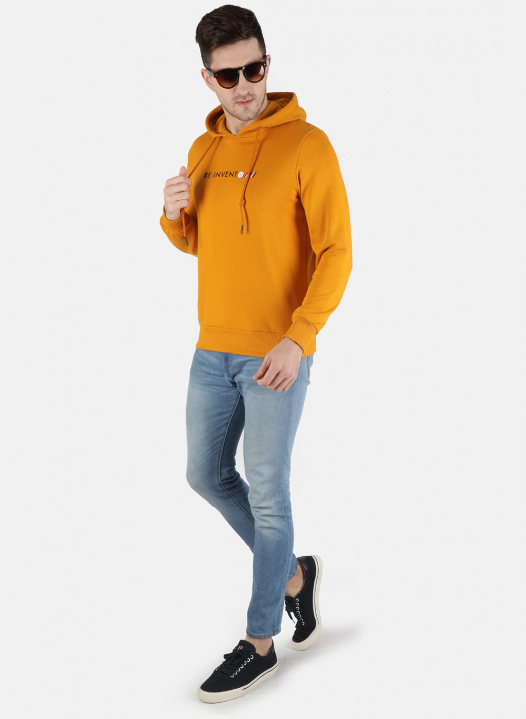 Men Yellow Solid Sweatshirt