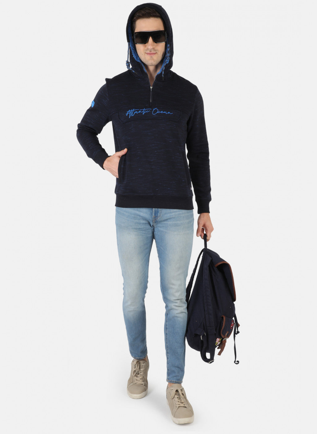 Men NAvy Blue Solid Sweatshirt