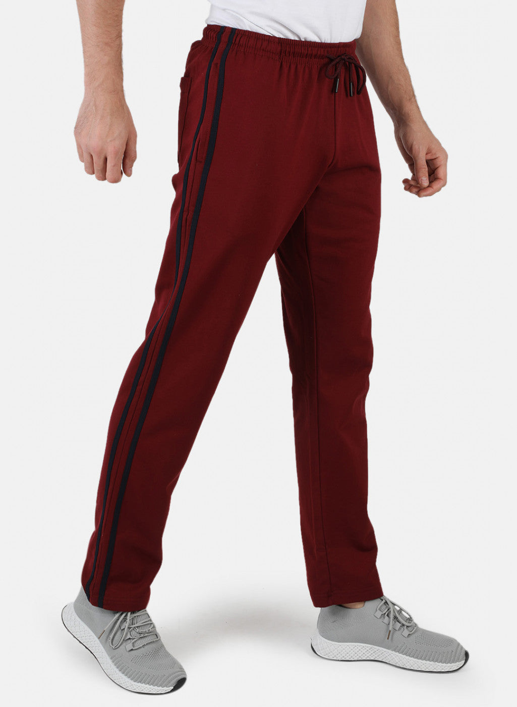 Men Maroon Solid Winter Lower