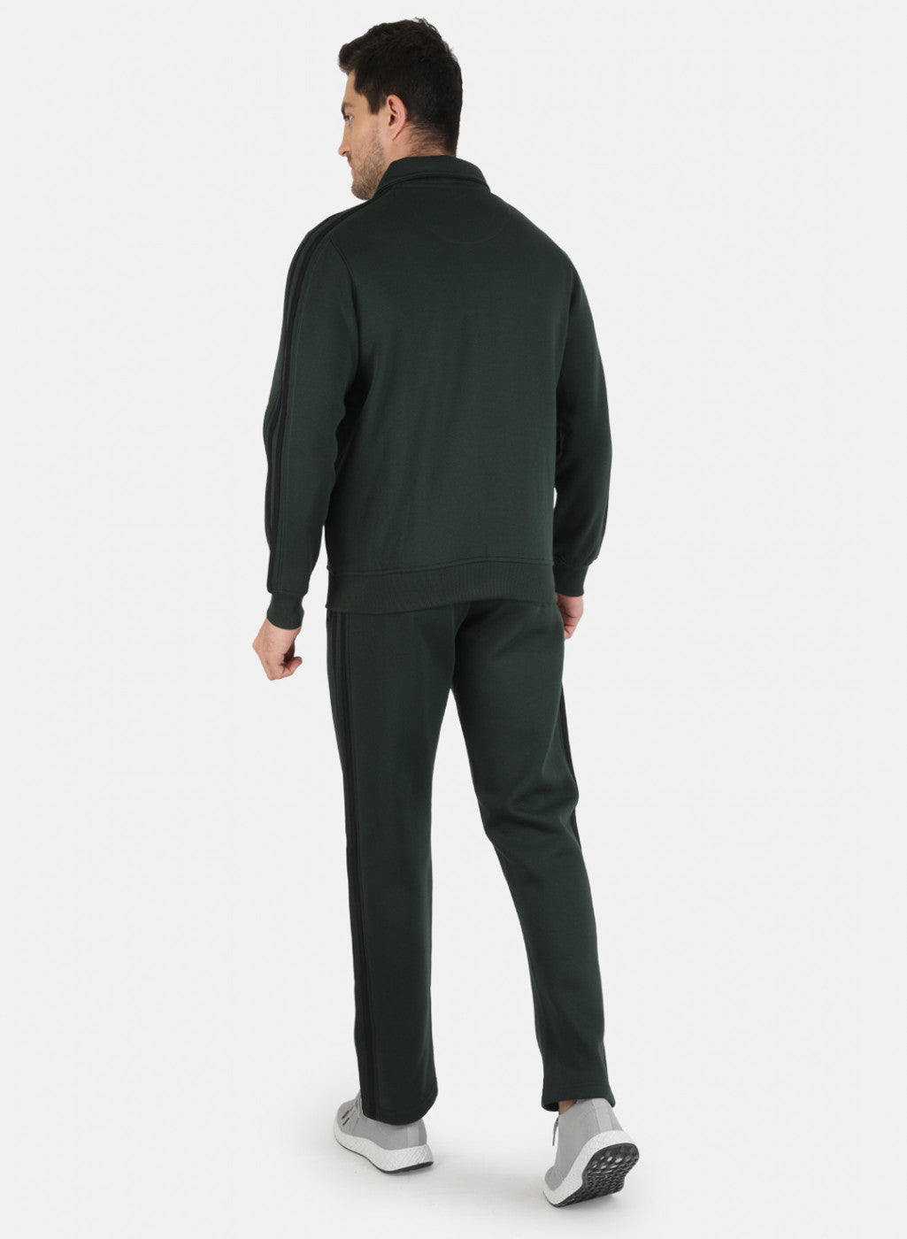 Men Green Solid Tracksuit