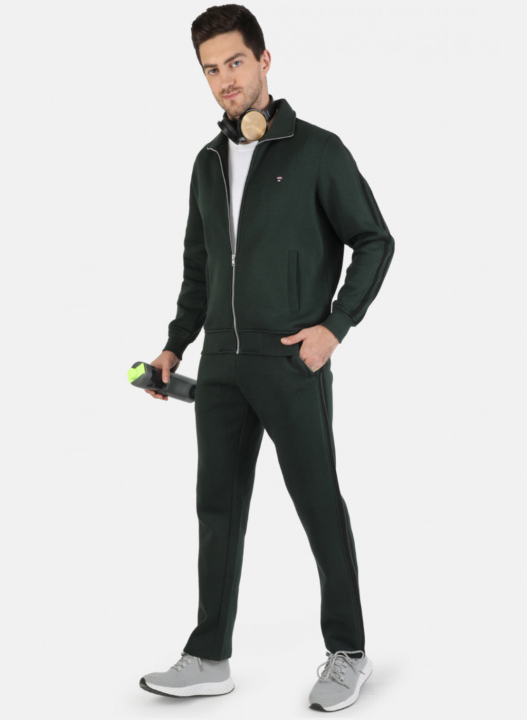 Men Green Solid Tracksuit