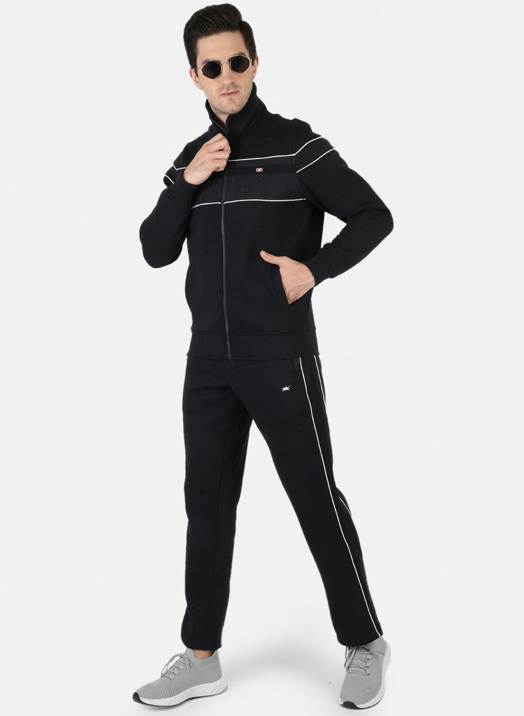 Men NAvy Blue Solid Tracksuit