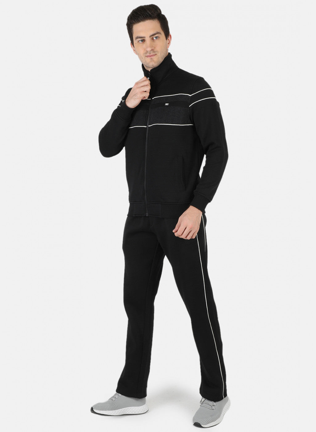 Men Black Solid Tracksuit