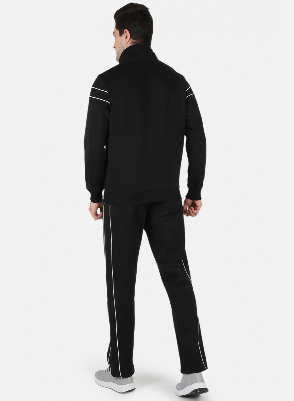 Men Black Solid Tracksuit