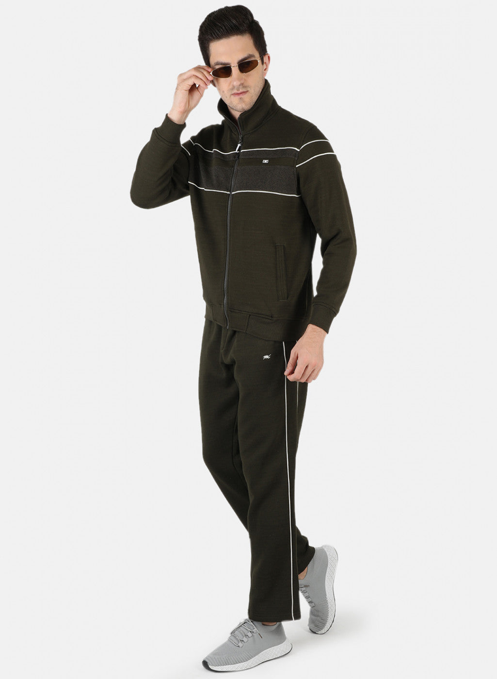 Men Olive Solid Tracksuit