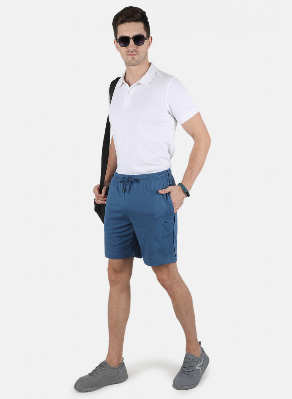 Men Blue Plain Bermuda