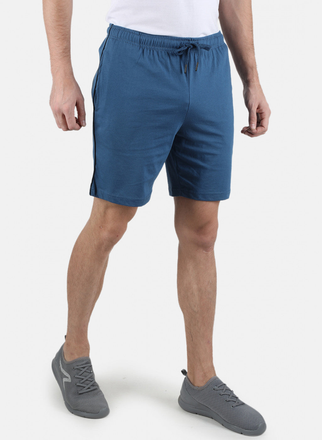 Men Blue Plain Bermuda