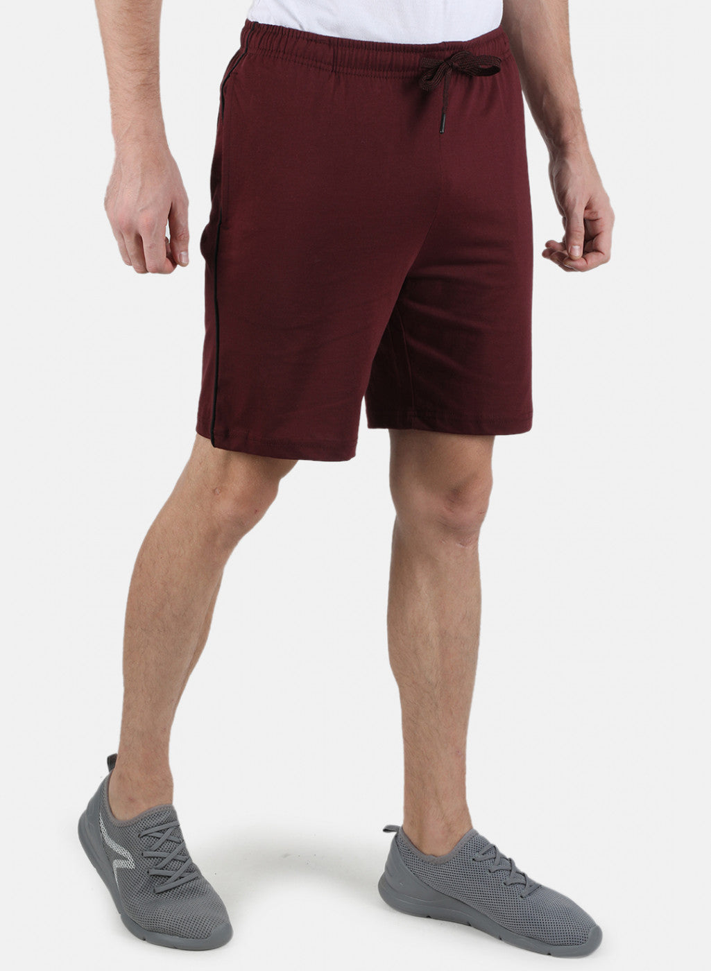 Men Maroon Plain Bermuda