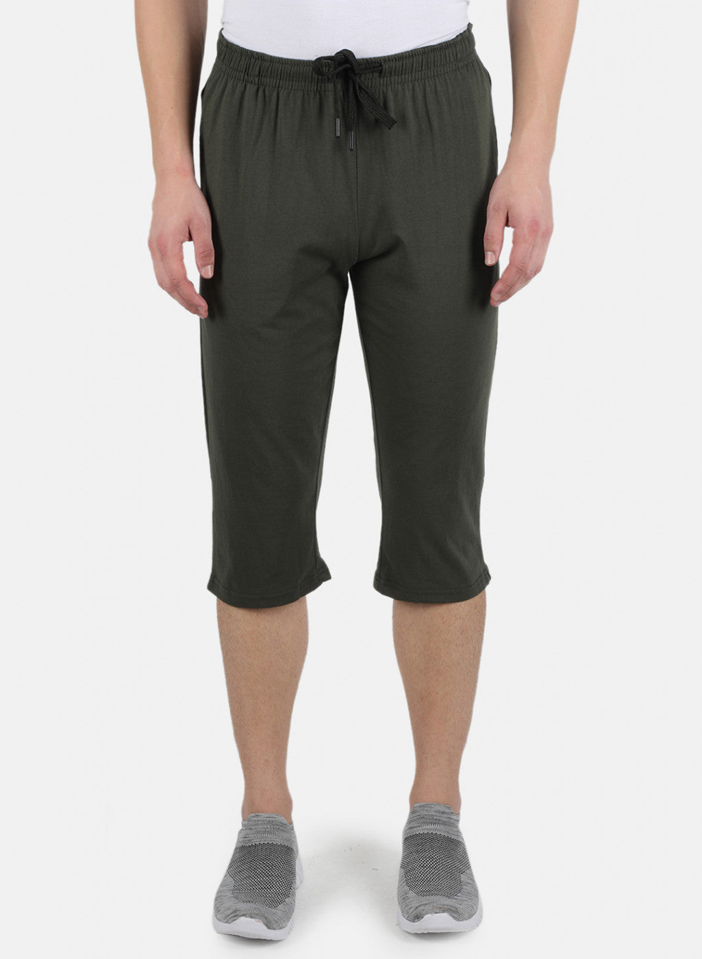 Men Olive Plain Capri