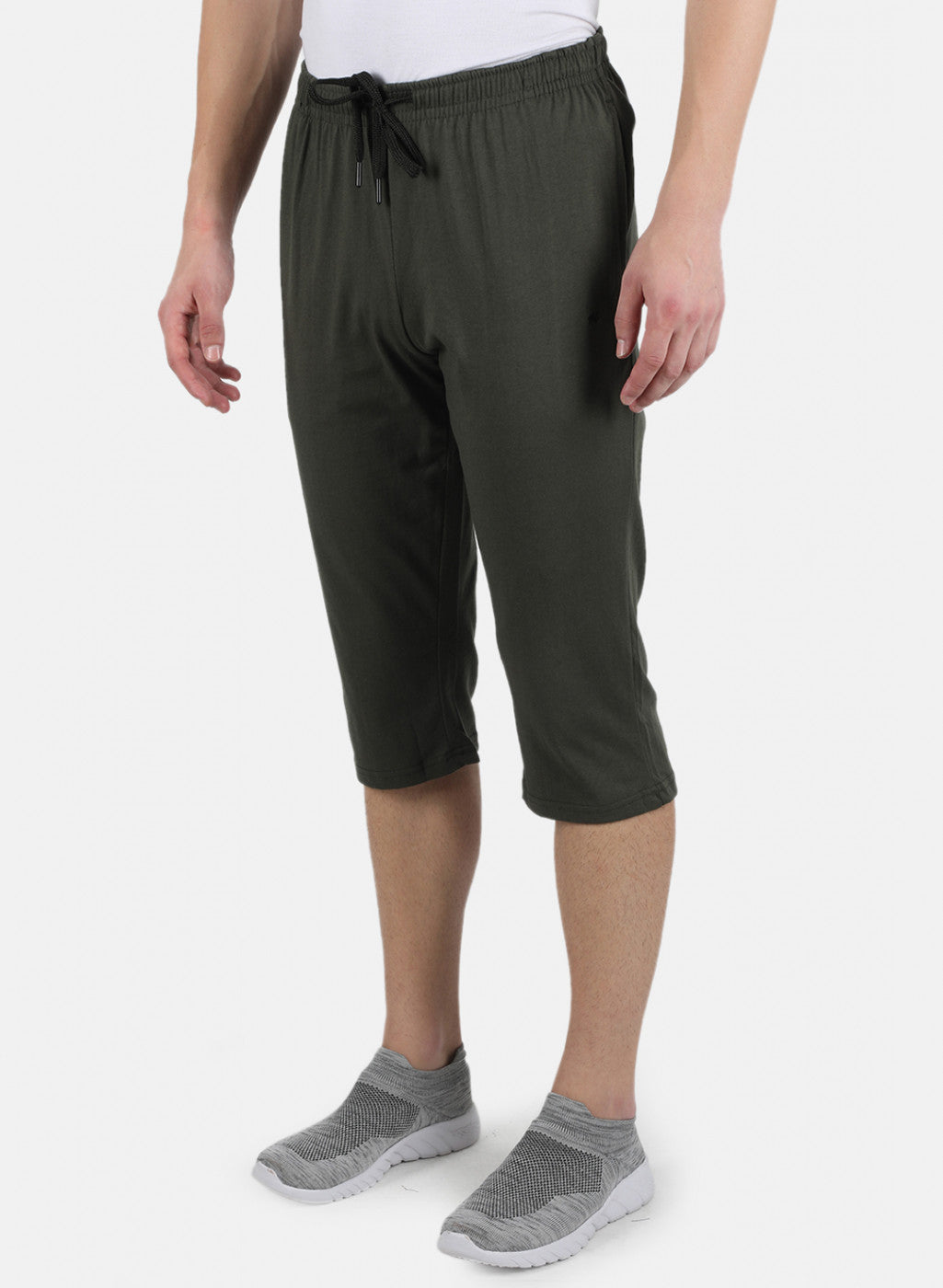 Men Olive Plain Capri