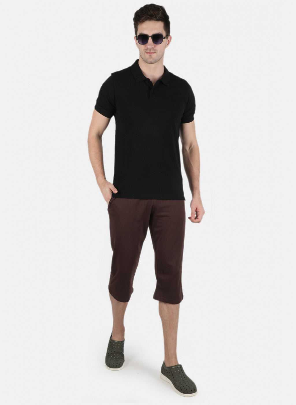 Men Brown Plain Capri